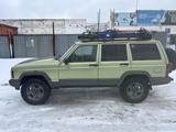 Jeep Cherokee 1997 года за 3 000 000 тг. в Астана – фото 2