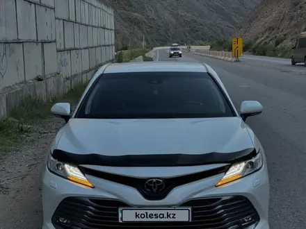 Toyota Camry 2020 года за 14 700 000 тг. в Актау