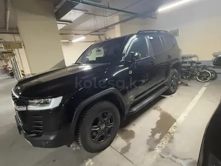 Toyota Land Cruiser 2023 года за 59 500 000 тг. в Астана – фото 2