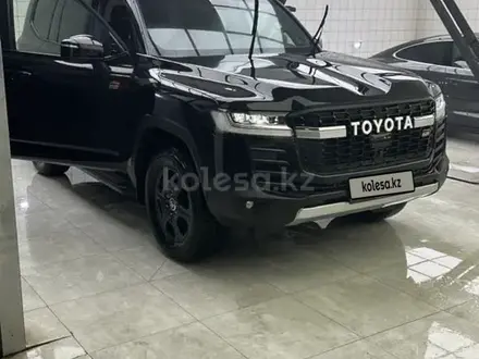 Toyota Land Cruiser 2023 года за 59 500 000 тг. в Астана – фото 5
