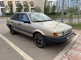 Volkswagen Passat 1993 годаүшін1 500 000 тг. в Семей