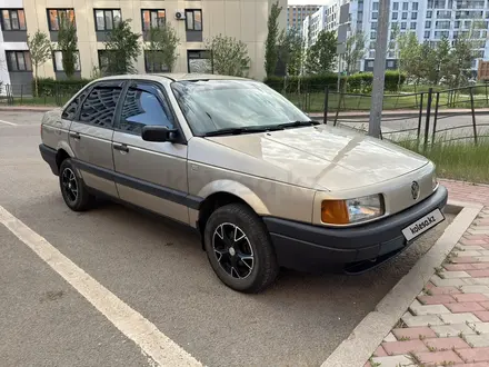 Volkswagen Passat 1993 года за 1 500 000 тг. в Семей