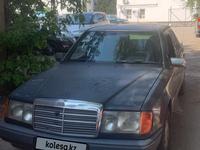 Mercedes-Benz E 260 1992 годаfor800 000 тг. в Алматы