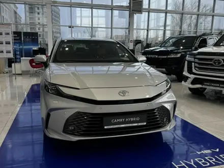 Toyota Camry 2024 года за 24 090 000 тг. в Атырау