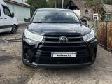 Toyota Highlander 2019 года за 15 800 000 тг. в Алматы