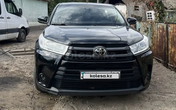 Toyota Highlander 2019 года за 15 800 000 тг. в Алматы