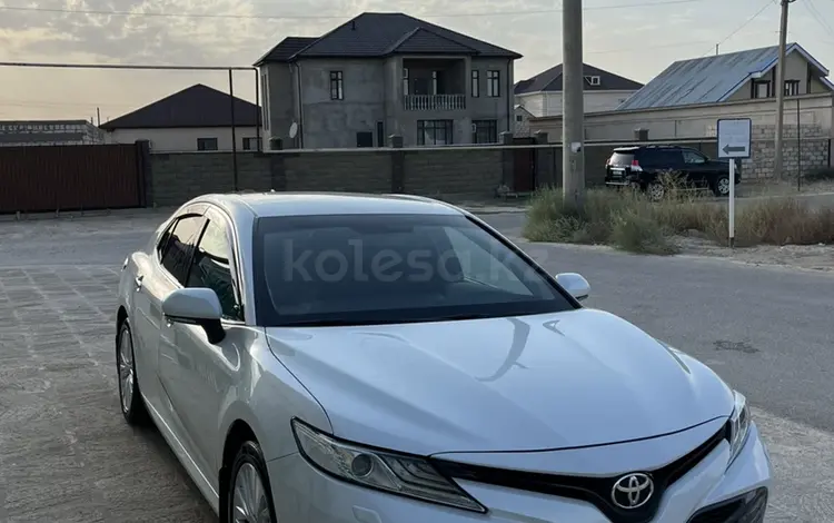 Toyota Camry 2018 годаfor15 700 000 тг. в Жанаозен