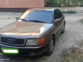 Audi 100