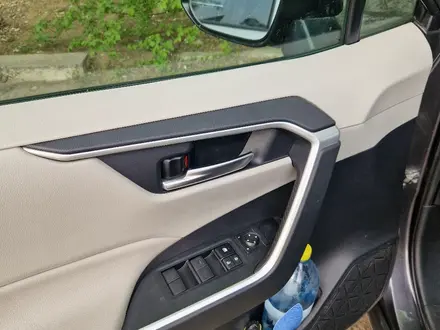 Toyota RAV4 2021 года за 13 000 000 тг. в Актобе – фото 9