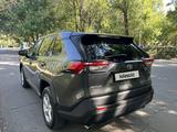 Toyota RAV4 2021 года за 15 700 000 тг. в Тараз – фото 5