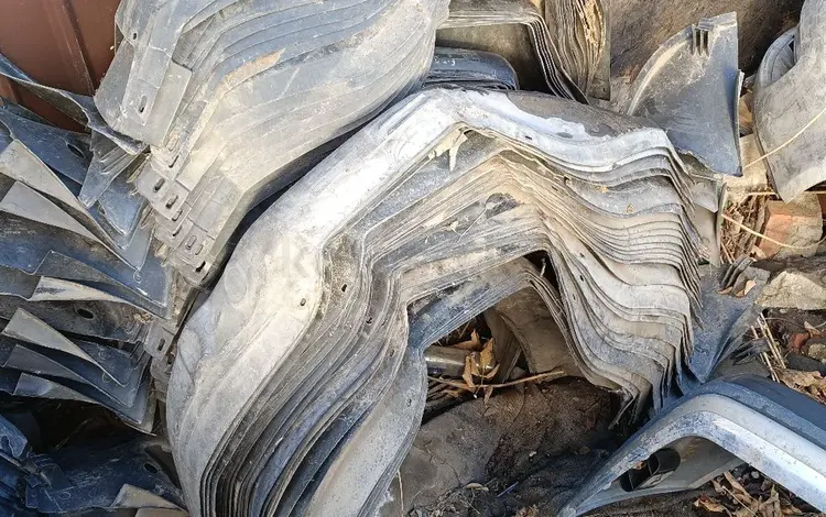 Подкрылки Фольксваген Пассат б3 за 5 000 тг. в Кокшетау