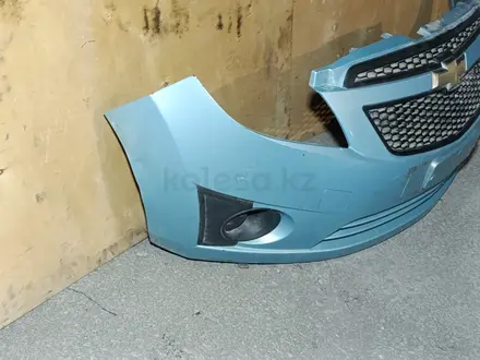 Бампер передний в сборе Chevrolet Spark M300 Оригинал Б/У за 70 000 тг. в Караганда – фото 4