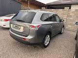 Mitsubishi Outlander 2014 года за 5 200 000 тг. в Актобе – фото 5