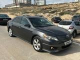 Toyota Camry 2010 года за 7 500 000 тг. в Астана – фото 2