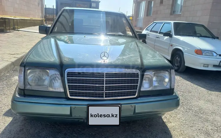 Mercedes-Benz E 220 1993 года за 2 200 000 тг. в Шымкент