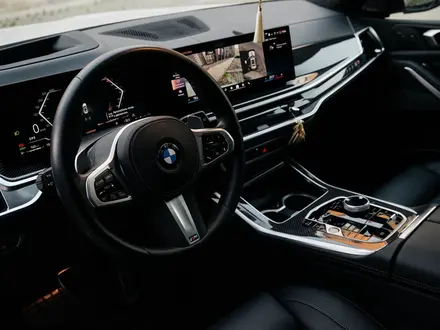 BMW X7 2024 года за 65 000 000 тг. в Алматы – фото 4