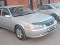 Toyota Camry 2000 года за 3 700 000 тг. в Астана