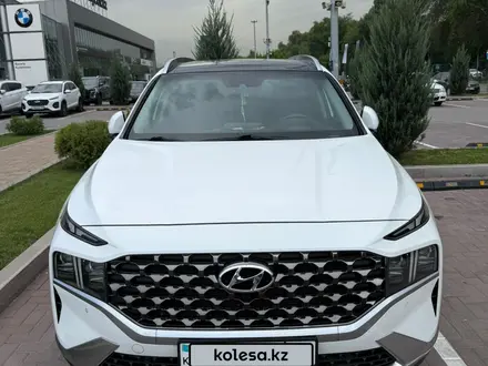 Hyundai Santa Fe 2023 года за 17 500 000 тг. в Алматы