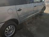 Volkswagen Sharan 1998 годаүшін1 550 000 тг. в Актау – фото 2