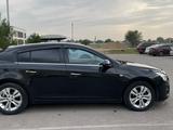 Chevrolet Cruze 2013 года за 5 300 000 тг. в Караганда – фото 2