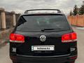 Volkswagen Touareg 2004 годаүшін4 320 000 тг. в Караганда – фото 4