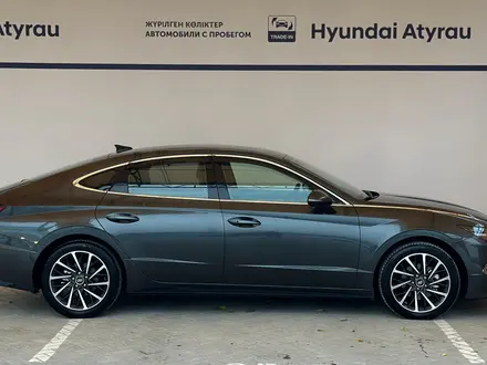 Hyundai Sonata 2022 года за 12 190 000 тг. в Атырау – фото 7