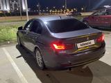BMW 320 2013 года за 3 500 000 тг. в Актобе – фото 2