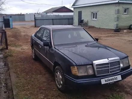 Mercedes-Benz E 260 1991 года за 900 000 тг. в Павлодар – фото 4