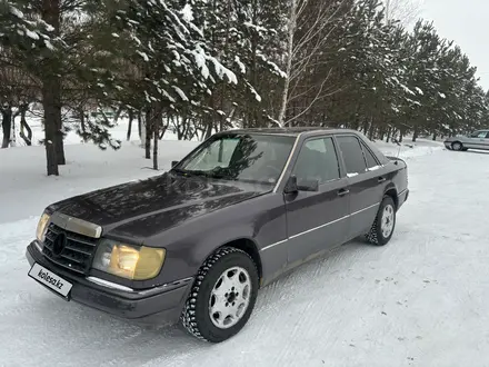 Mercedes-Benz E 200 1992 года за 1 500 000 тг. в Петропавловск – фото 9