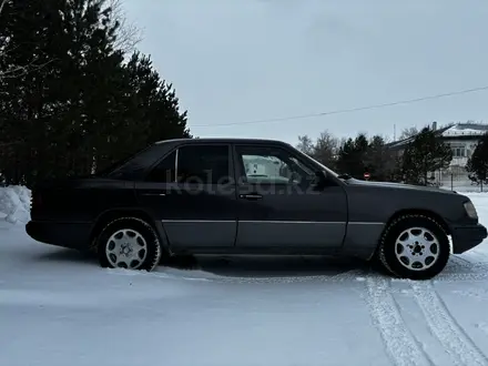 Mercedes-Benz E 200 1992 года за 1 500 000 тг. в Петропавловск – фото 22