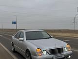 Mercedes-Benz E 320 2001 года за 5 200 000 тг. в Жанаозен