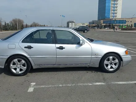 Mercedes-Benz C 280 1995 года за 2 400 000 тг. в Талдыкорган – фото 9