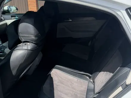 Hyundai Sonata 2017 года за 3 500 000 тг. в Актобе – фото 15