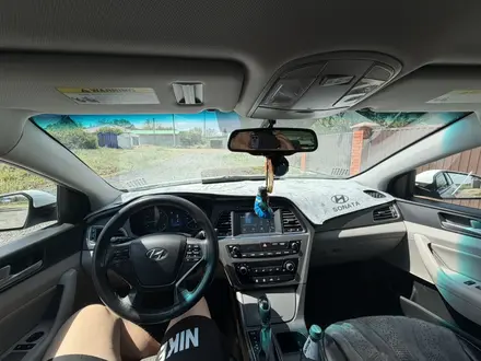 Hyundai Sonata 2017 года за 3 500 000 тг. в Актобе – фото 21