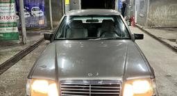 Mercedes-Benz E 200 1990 года за 1 500 000 тг. в Караганда