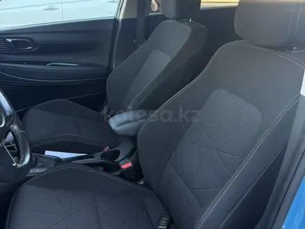Hyundai Bayon 2023 года за 8 150 000 тг. в Караганда – фото 12