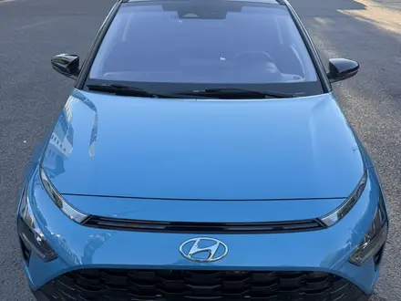 Hyundai Bayon 2023 года за 8 150 000 тг. в Караганда – фото 2