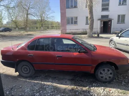 Nissan Primera 1992 года за 600 000 тг. в Курчатов – фото 2