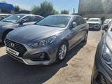 Hyundai Sonata 2017 годаfor9 350 000 тг. в Алматы – фото 3