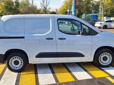 Toyota ProAce Verso 2024 года за 19 300 000 тг. в Алматы – фото 4