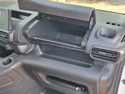 Toyota ProAce Verso 2024 года за 19 300 000 тг. в Алматы – фото 30