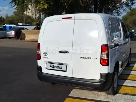Toyota ProAce Verso 2024 года за 19 300 000 тг. в Алматы – фото 13