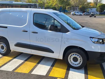 Toyota ProAce Verso 2024 года за 19 300 000 тг. в Алматы – фото 16