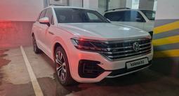 Volkswagen Touareg 2019 годаfor26 000 000 тг. в Астана – фото 2