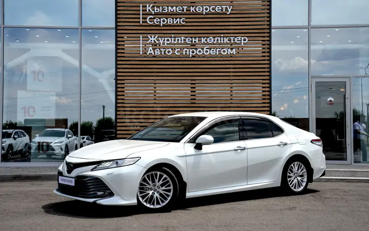 Toyota Camry 2020 года за 16 000 000 тг. в Шымкент