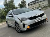 Kia Rio 2021 года за 7 500 000 тг. в Караганда – фото 2