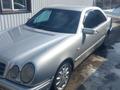 Mercedes-Benz E 230 1997 года за 2 550 000 тг. в Семей – фото 2