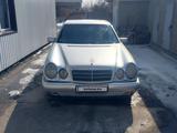 Mercedes-Benz E 230 1997 годаүшін2 550 000 тг. в Семей