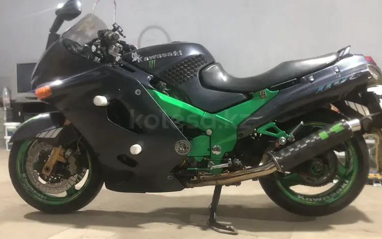 Kawasaki  ZZR 1100 1995 годаfor1 500 000 тг. в Актау