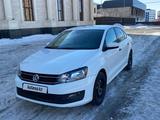 Volkswagen Polo 2015 годаүшін4 000 000 тг. в Сатпаев